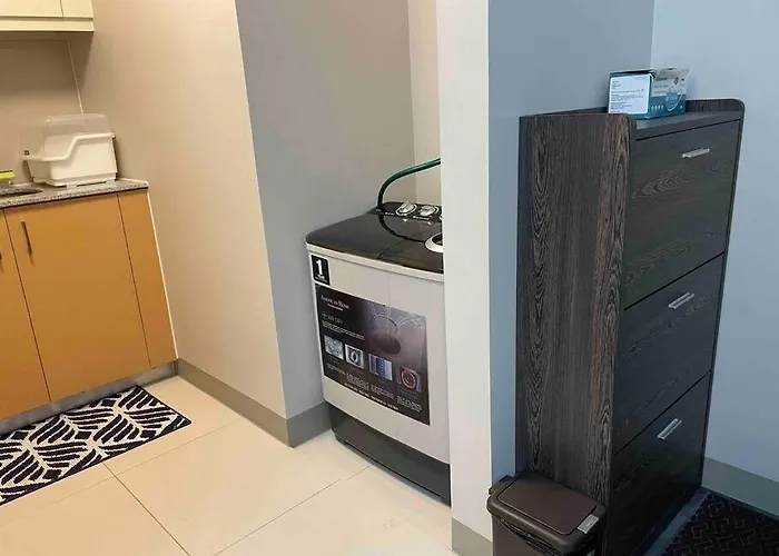 Free Parking With Balcony And View At Uptown Parksuites Bgc Apartment Manila