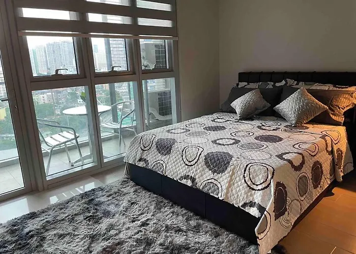 Apartment Free Parking With Balcony And View At Uptown Parksuites Bgc *
