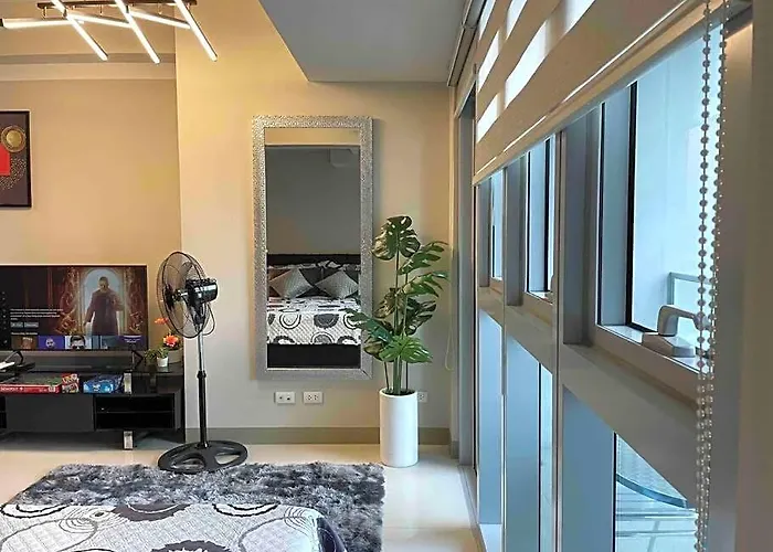 Apartment Free Parking With Balcony And View At Uptown Parksuites Bgc *